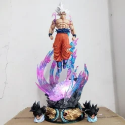Goku Ultra Instinto 53cm de Alto